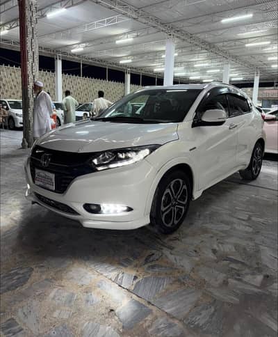 Honda vezel 2015 model