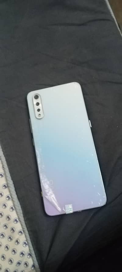 8gb ram 256 storage 10/8