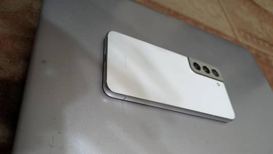 sumsung galaxy s22  8/128