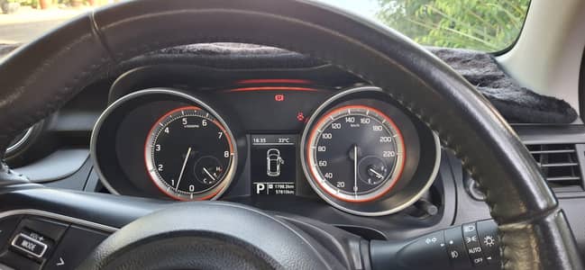 Suzuki Swift GLX CVT