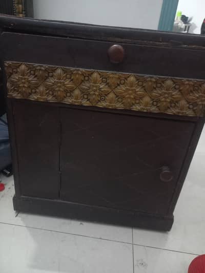 2 Sidetable , One Dressing , One Mirror