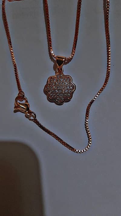 women artificial chain