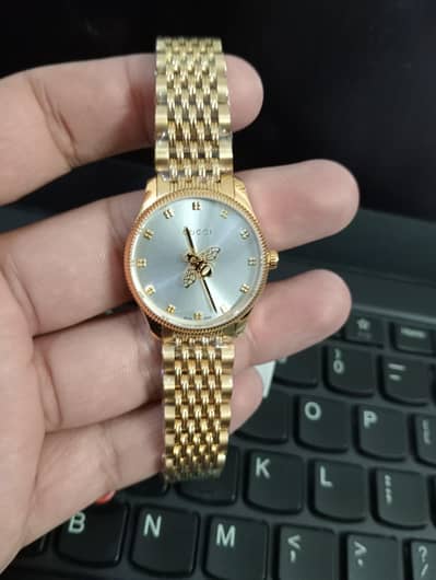 Gucci Women's stainless steel quartz Swiss made