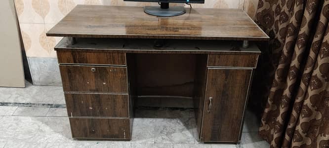 Computer Table Urgent Sale