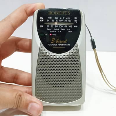 Vitnage Roberts R-9924 FM/MW/LW 3-Band Radio with Clear Reception