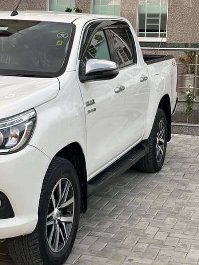 Toyta hilux rivo 2020 model