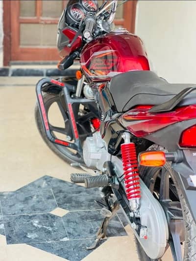 Honda CB 125 F Model 2025