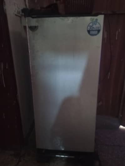 Single Door Fridge for Sale – Working Condition