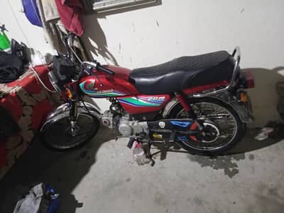 cd 70.  bike 2017 model