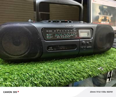 Sony CFX-10L 1990s-era Portable Boombox CD Player Cassette deck UK