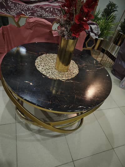 Round Center Table for Sale!