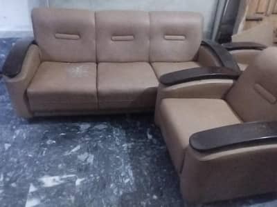 6 seater sofa set good condition solid sofa