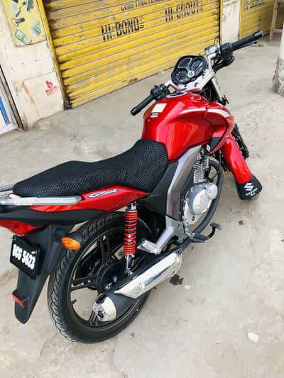 Suzuki gsx 125 new hi Hy boht km use hy