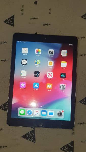 Ipad Air 1st gen. 16gb wifi, good condition, working perfectly