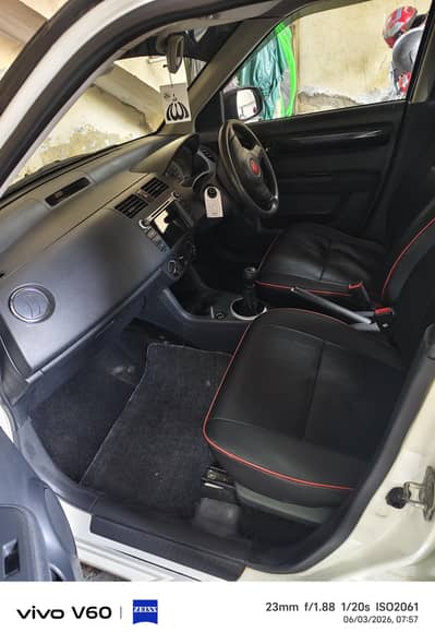 total original 2017 k December 20 ke car showroom se aye ha 2018 ka no