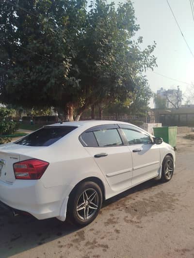 Honda city total jewan ha bot achi gade ha