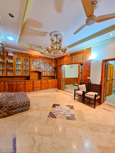 7 Marla Upper Portion With Servant Quarter Gas & Electric Separate Parking G-13/2