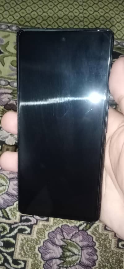 google pixel 6. . . . . . . 8/256gb