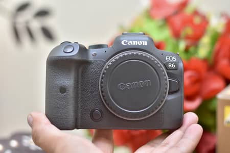 Canon EOS R6