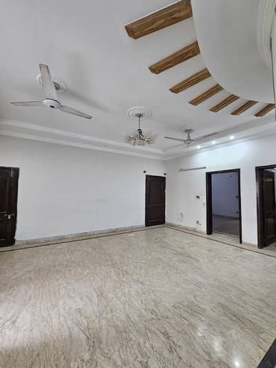 10 Marla garund portion available for rent