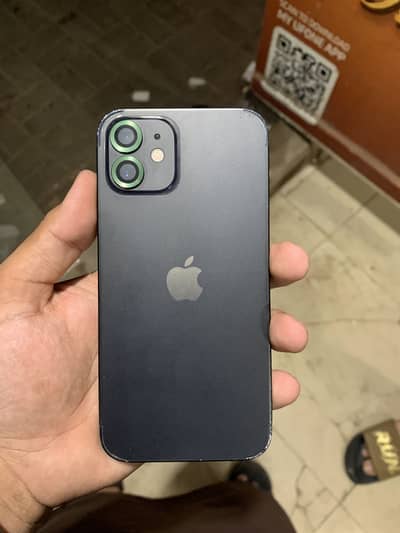 iPhone 12 128 GB (water pick)