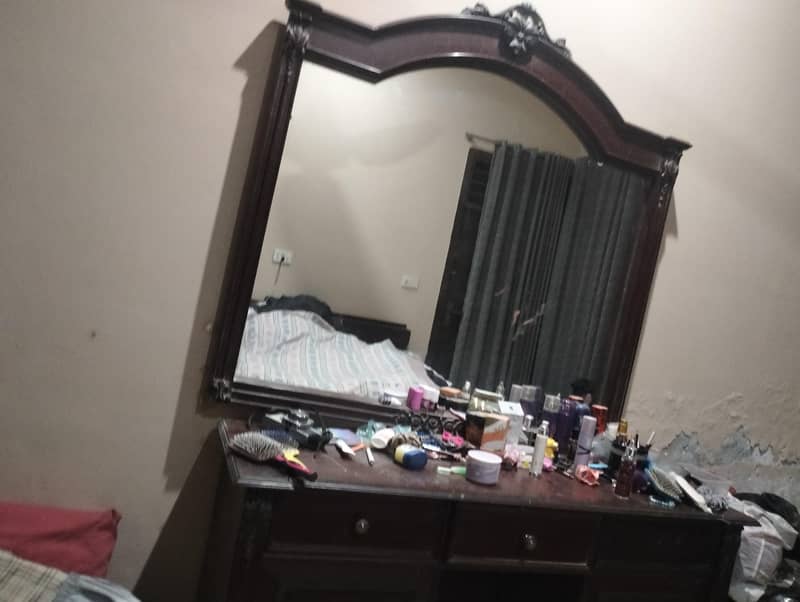 solid wood dressing table 2