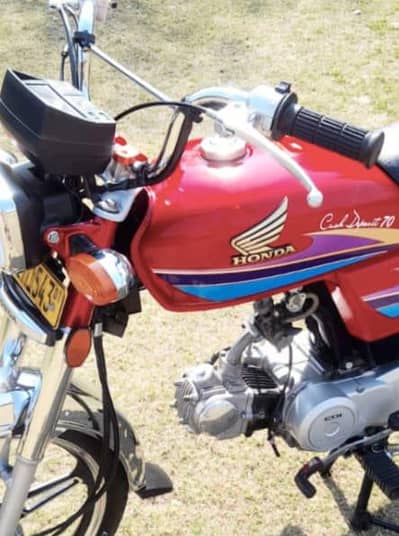 Honda CD 70 urgent care WhatsApp O3 48 63 59 3 28