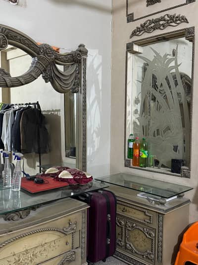 DRESSING TABLE-SIDE TABLES-CUPBOARD