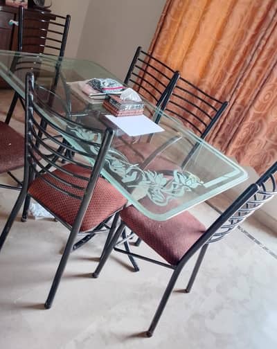 glass and iron dinning table with 6 chair