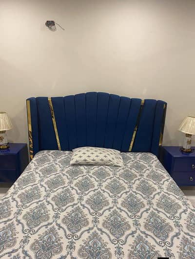 Bed Set with bedroom chairs , Rugs with mattress