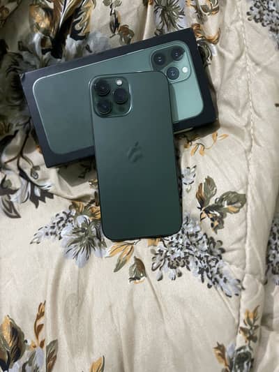 Iphone 13 pro max with box