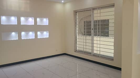50/90 (20Marla) House Available For Rent in G13