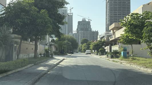 Table top 1 kanal top height plot is available on Sale