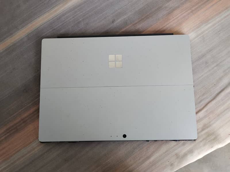 Microsoft surface pro 4 7