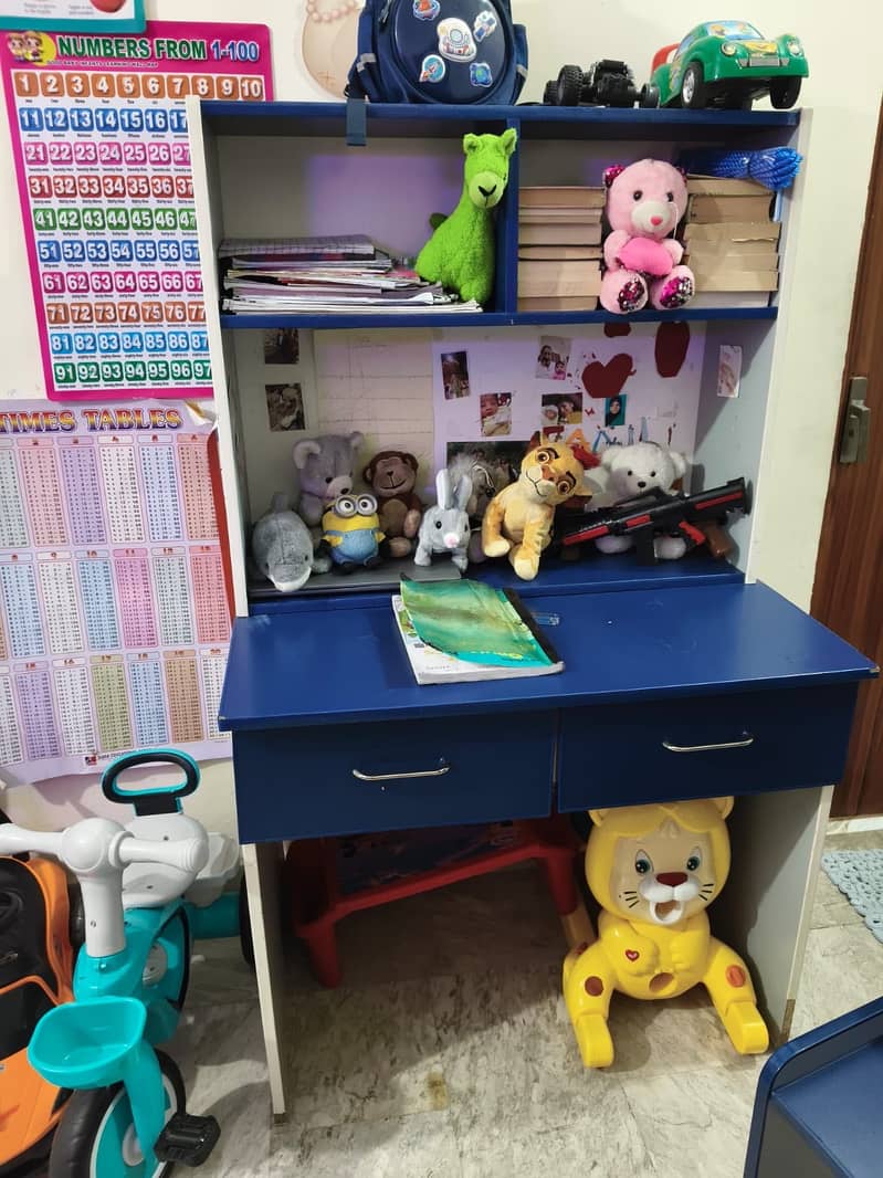 Study table with chair 1