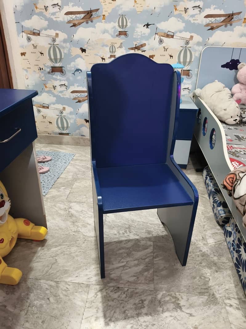 Study table with chair 2