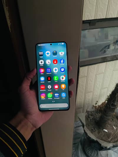 hot 60 pro plus . 16gb 256gb set and chargar box gum gya hy