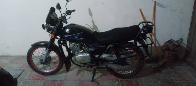 Urgent Sale! At reasonable price. GS 150 Suzuki.