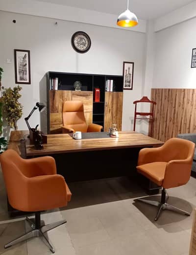 Executive table / office table