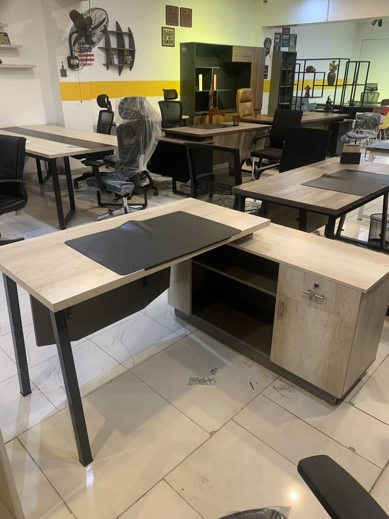 Executive table / office table 6