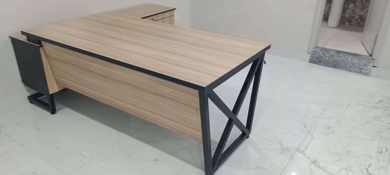 Executive table / office table 10