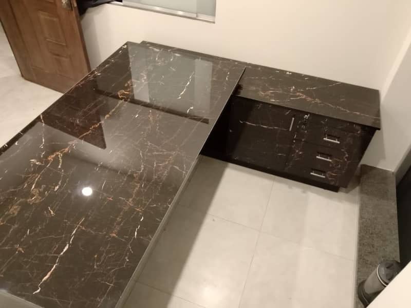 Executive table / office table 15