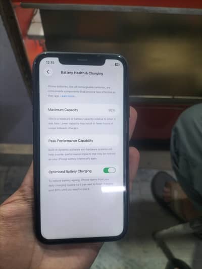 I phone 11 128 gb  health 92 jv