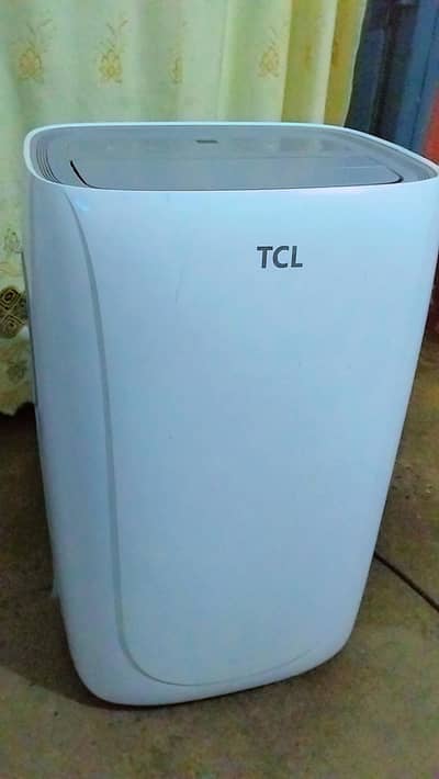 TCL ac for sale urgently.  new condition Cool and hot