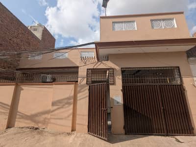 10 Marla Slightly Used House For Rent In Zakriya Town Multan