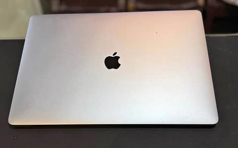 MacBook Pro 2019 16" 32 GB 512GB i7 4GB graphic