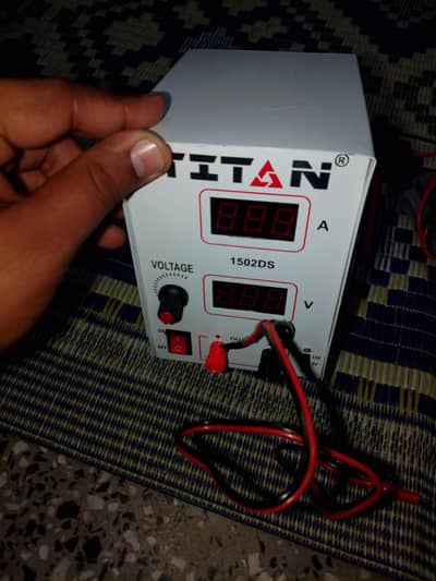 DC power supply and multimeter