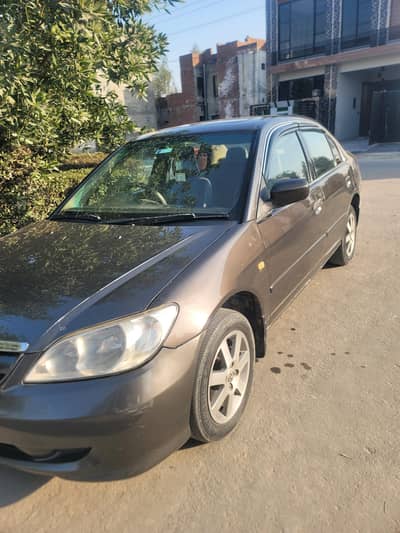 honda civic 2005 model full option only 2 pic paint