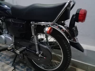 Honda 125 Model 25.