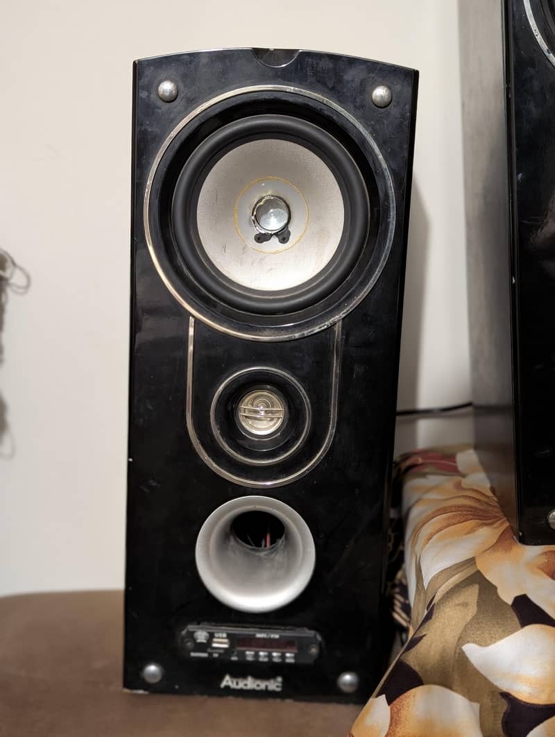 audionic Speaker 1